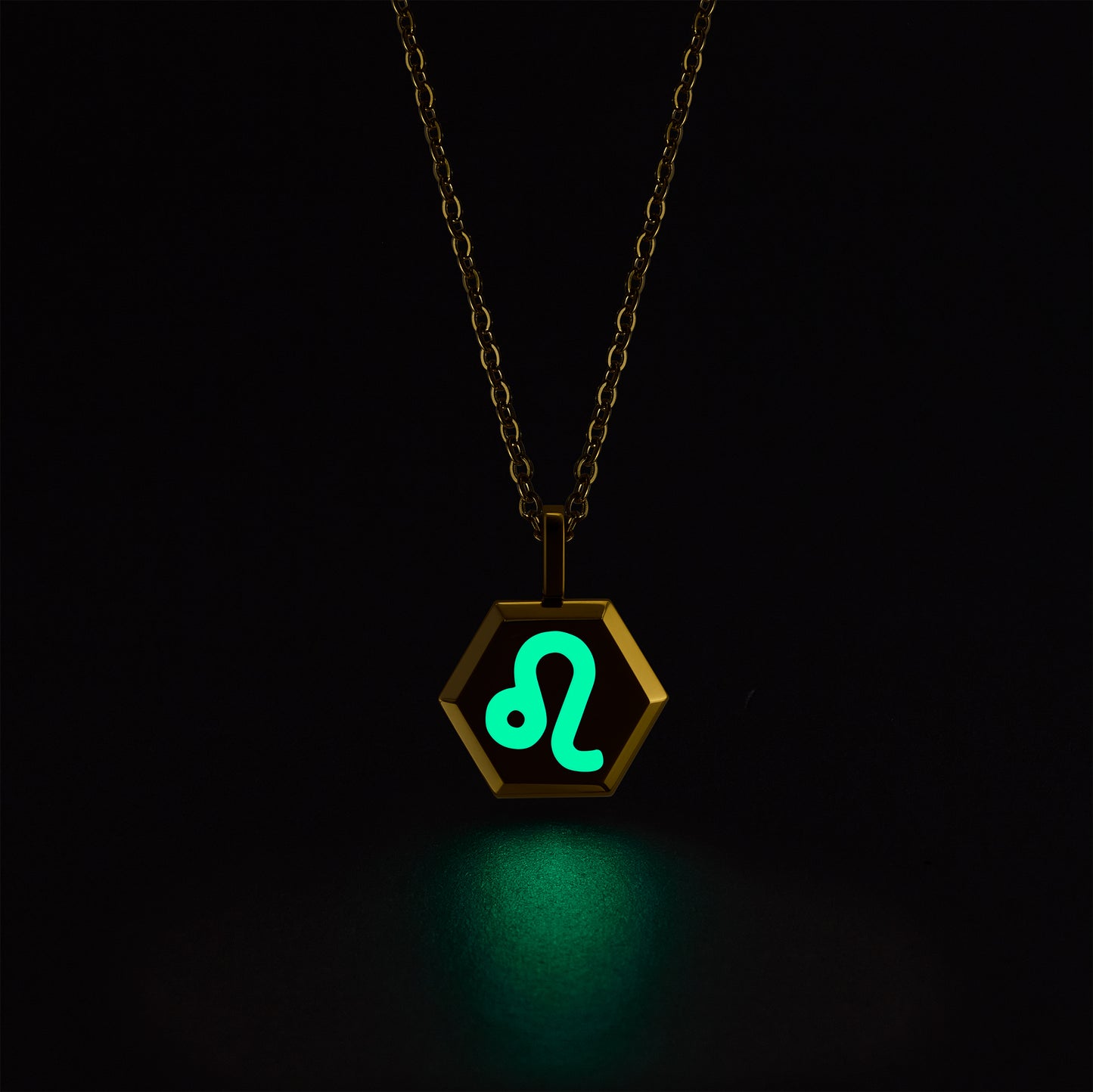 Leo Zodiac Pendant Necklace (Gold / Silver)