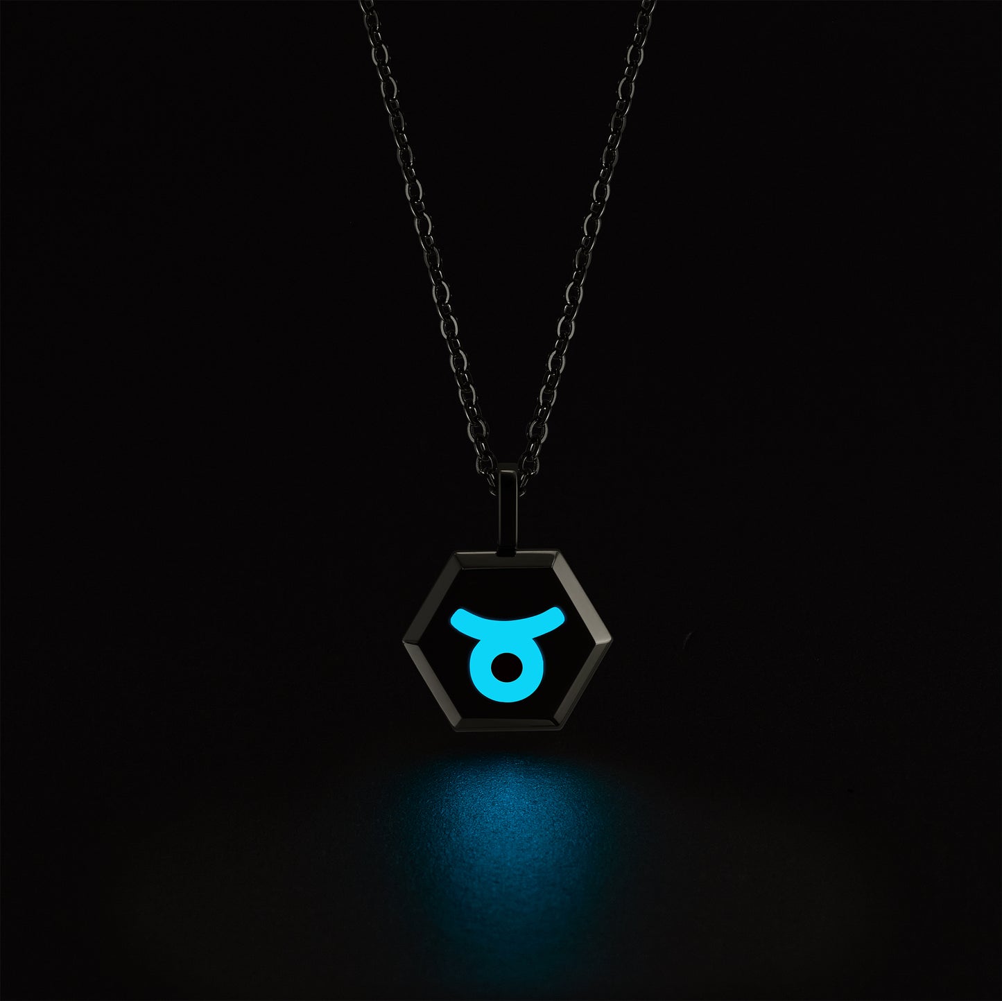 Taurus Zodiac Pendant Necklace (Gold / Silver)